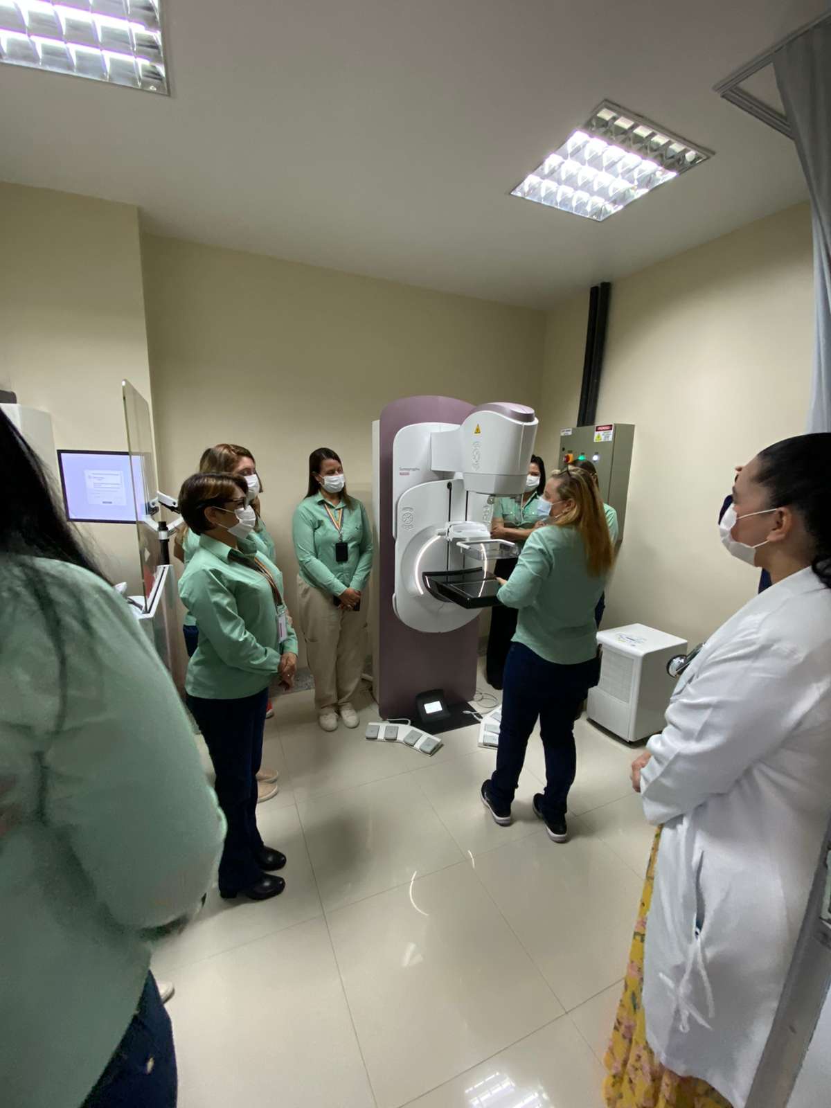 Novos equipamentos de mamografia são inaugurados nos hospitais Yutaka Takeda e Cinco de Outubro